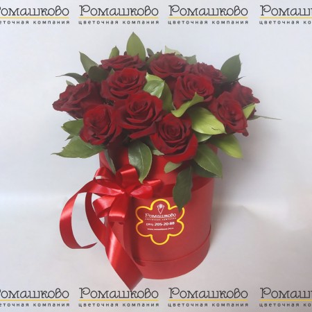 Коробочка с цветами «Королевский рубин» за 9 450 - «Ромашково» в Красноярске