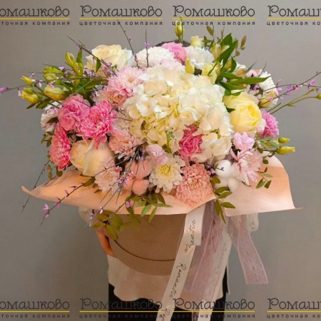 Коробочка с цветами «Пышный цвет» за 10 840 - «Ромашково» в Красноярске
